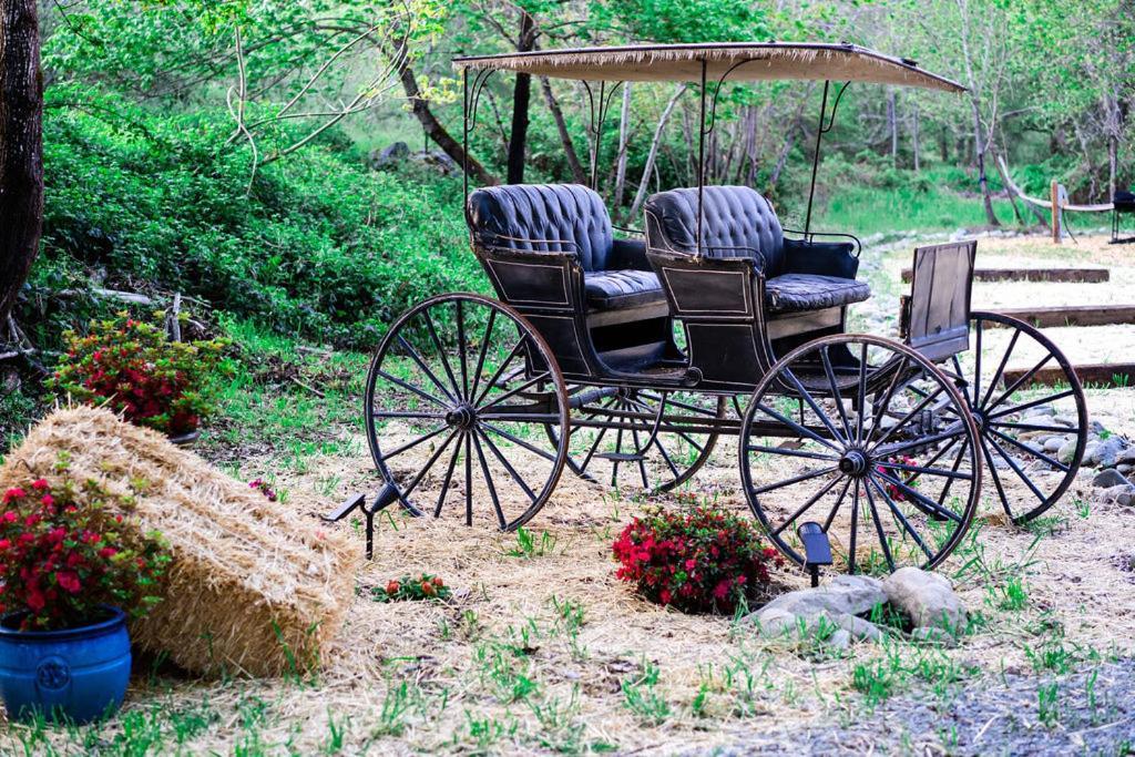 Cozy Wild West Covered Wagon Next To River グランツ・パス エクステリア 写真